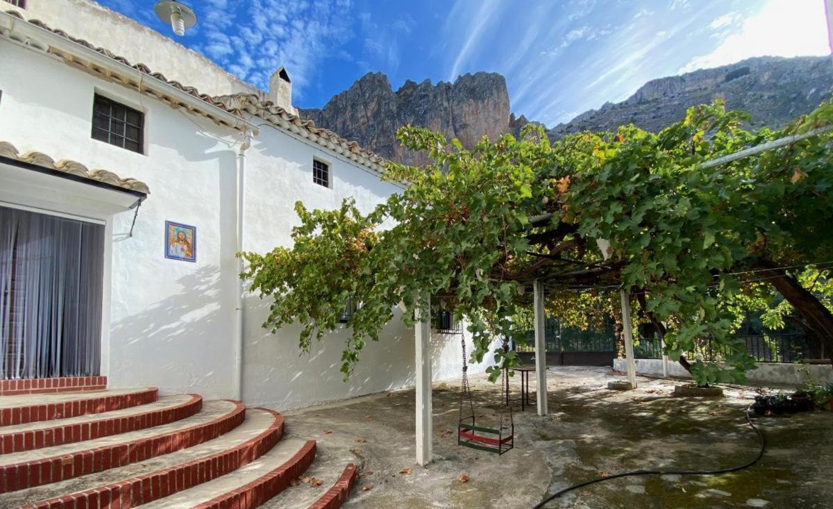 Cortijo El Chorreadero En Parque Natural Sierra De Cazorla Los Rosales  Luaran gambar